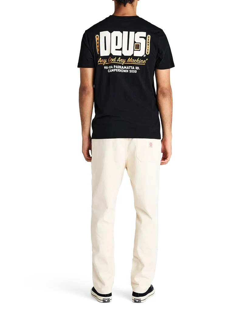 DEUS OUTAGE TEE - BLACK