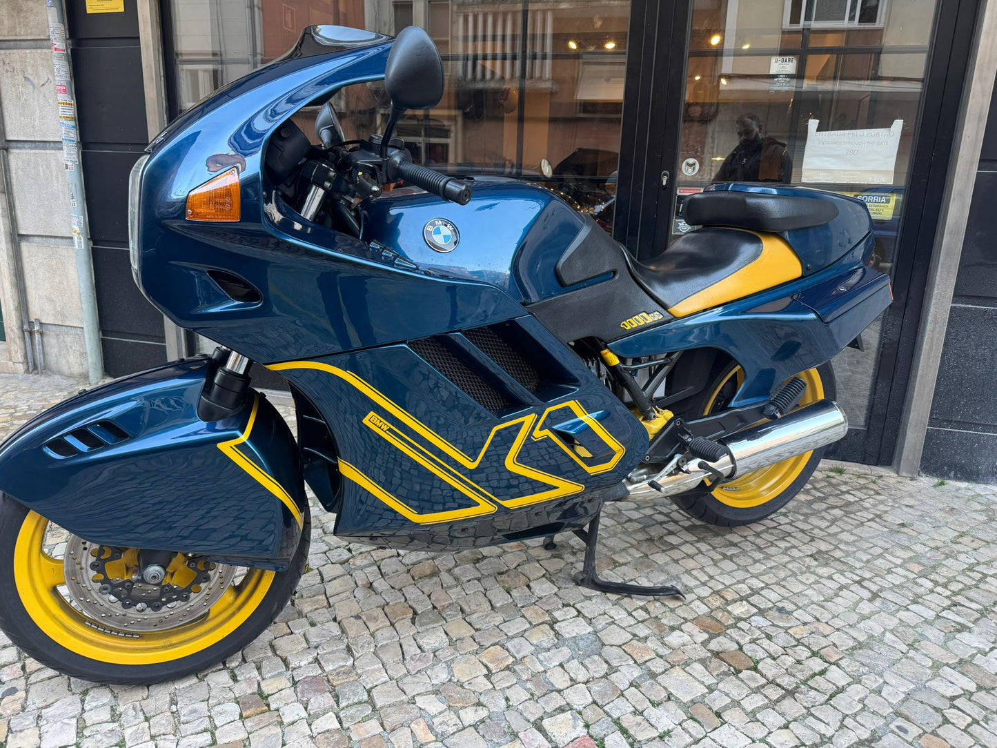BMW K1