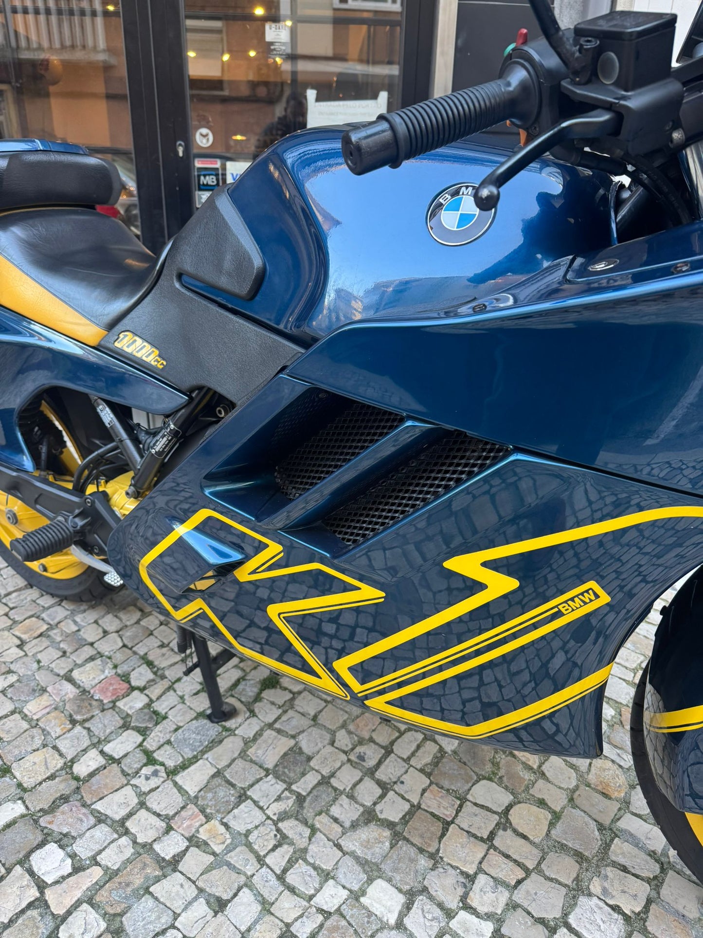 BMW K1