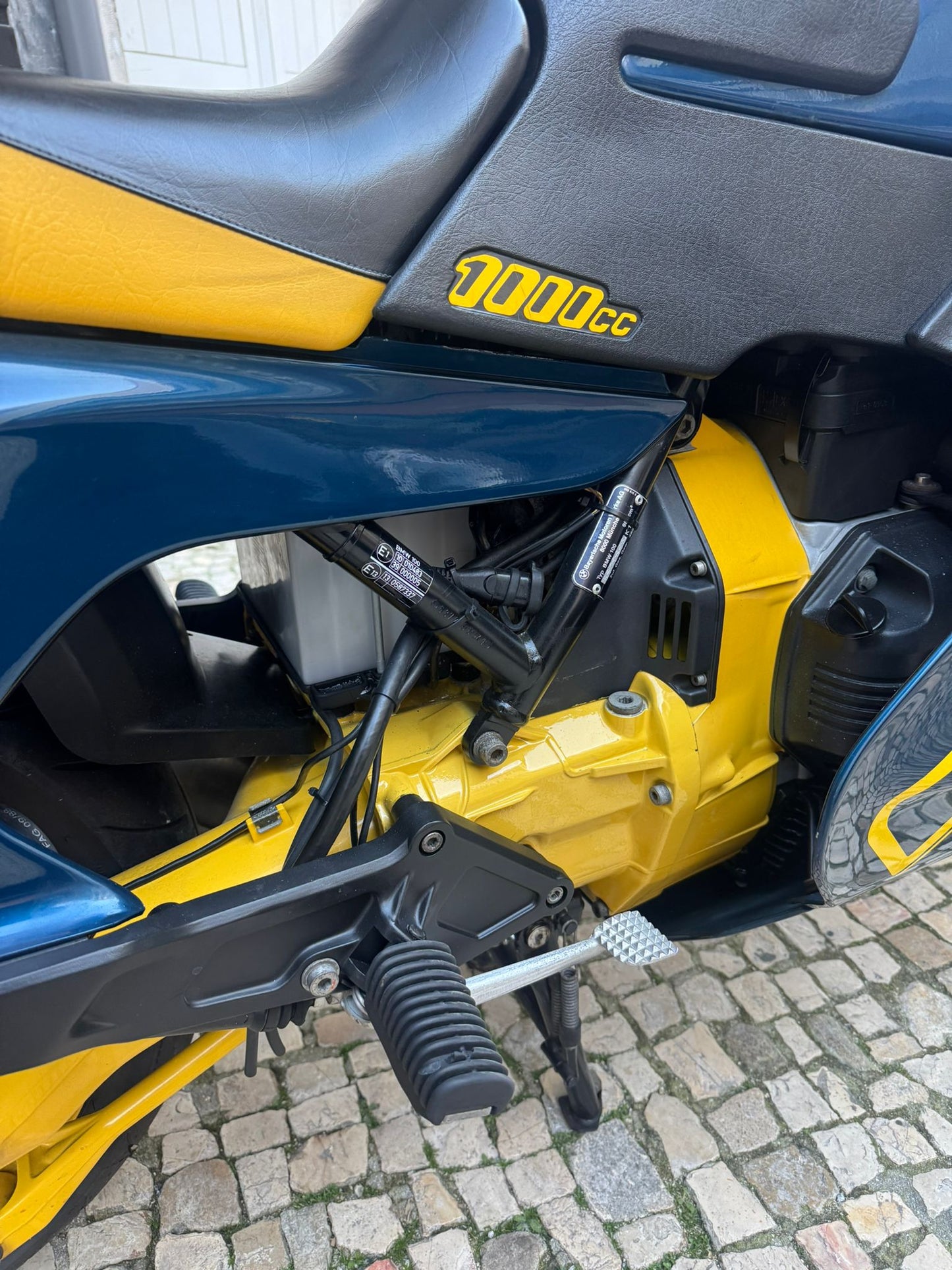 BMW K1