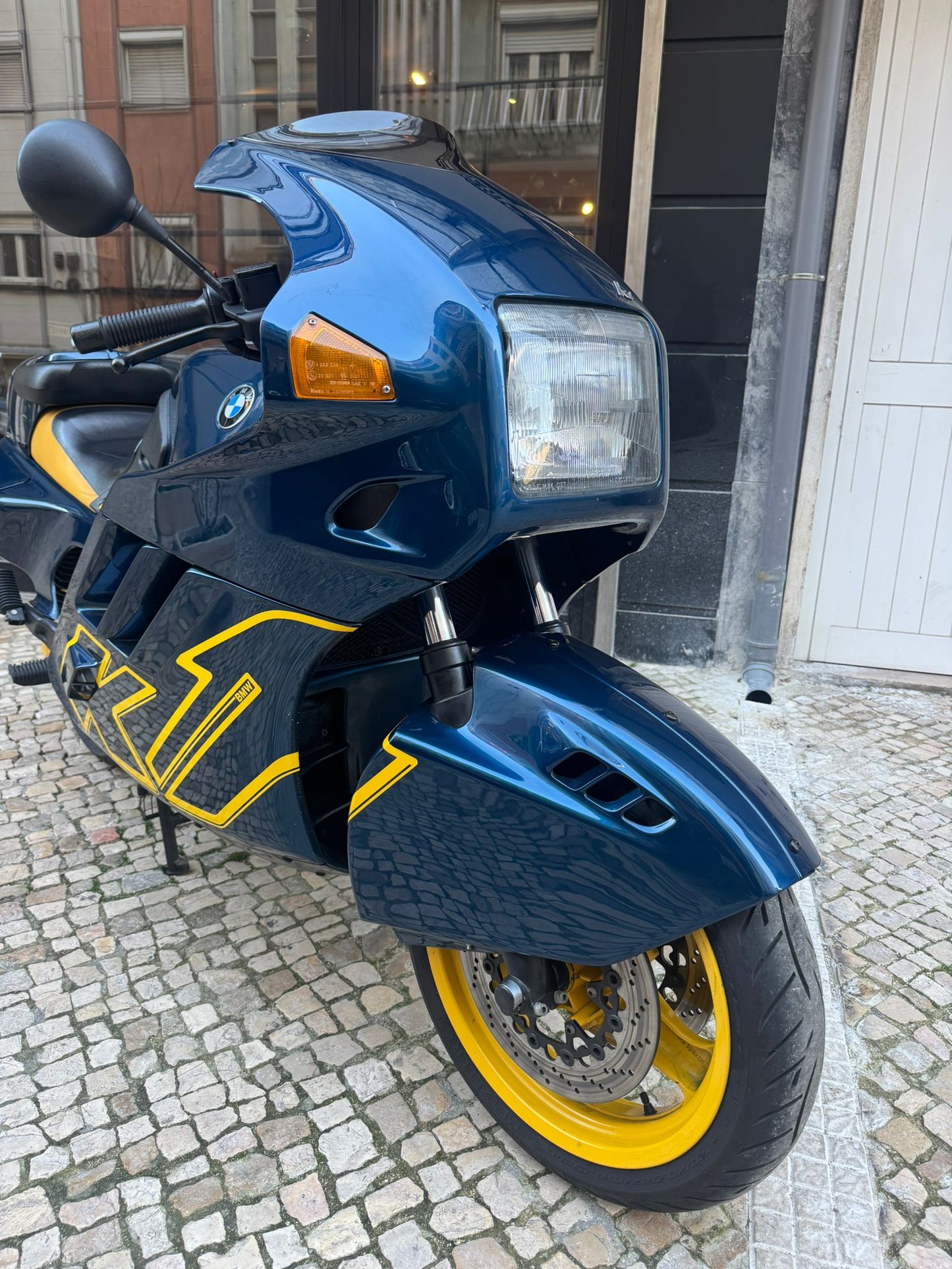 BMW K1