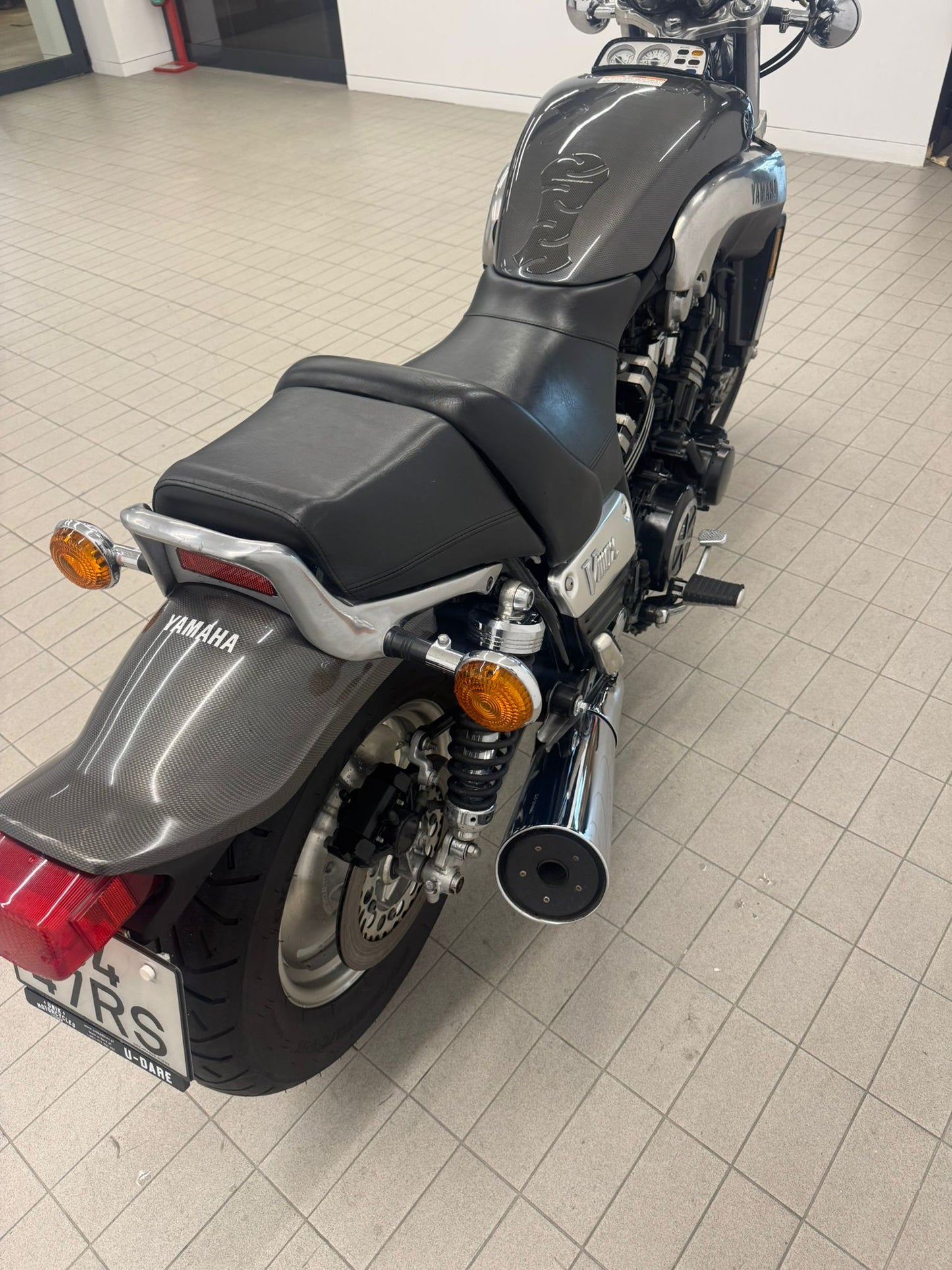 Yamaha VMAX 1200 Carbon Edition (2001)