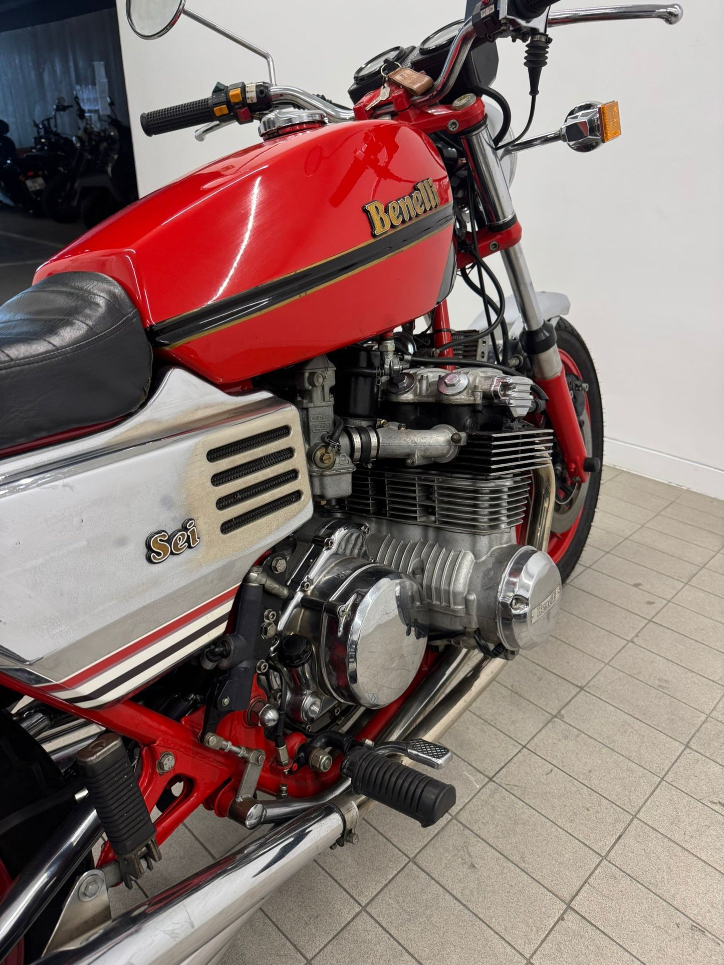 BENELLI 750 Sei - Primeira Mota de 6 Cilindros (Maio de 1982 - 5000km)