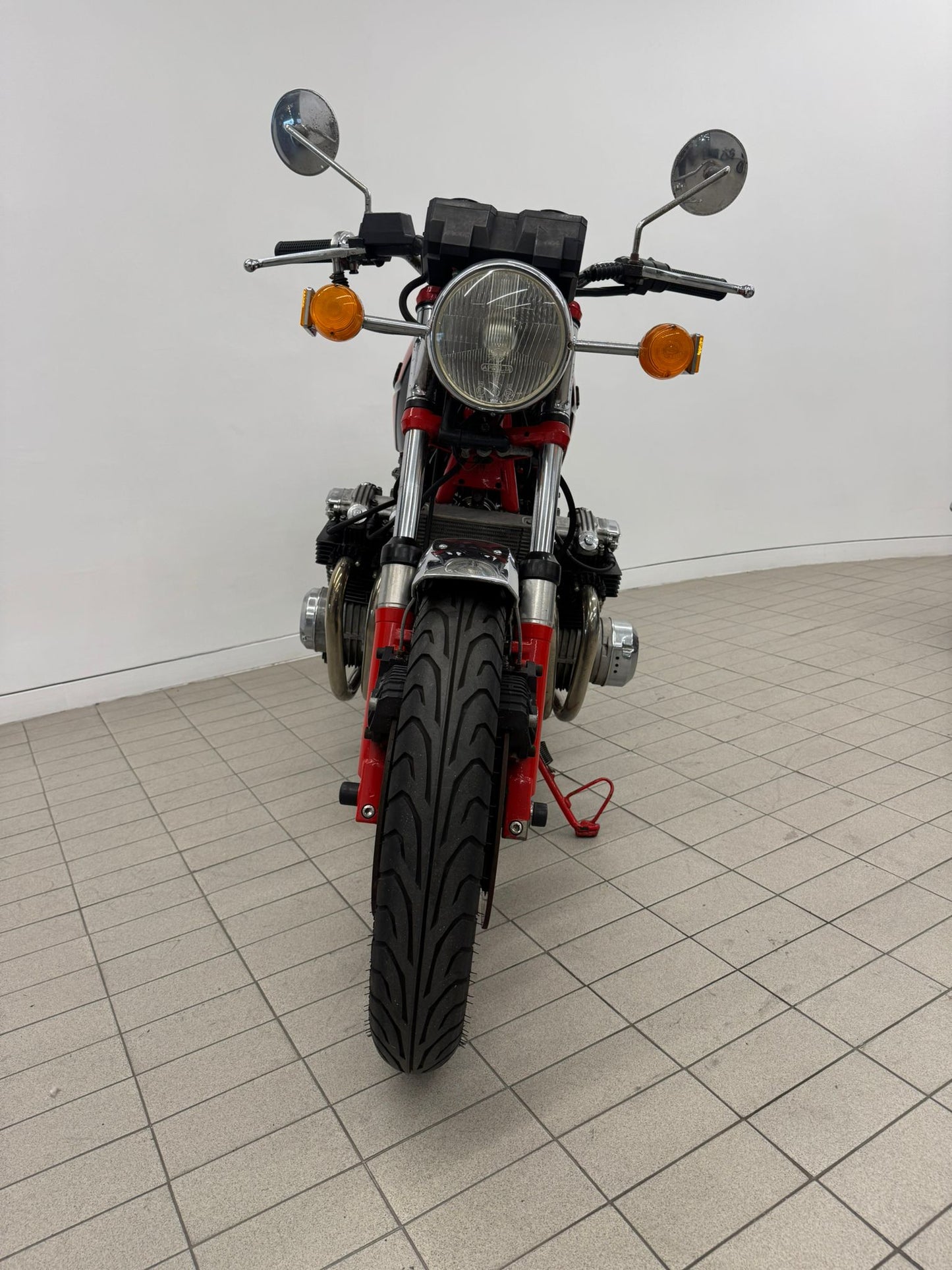 BENELLI 750 Sei - Primeira Mota de 6 Cilindros (Maio de 1982 - 5000km)