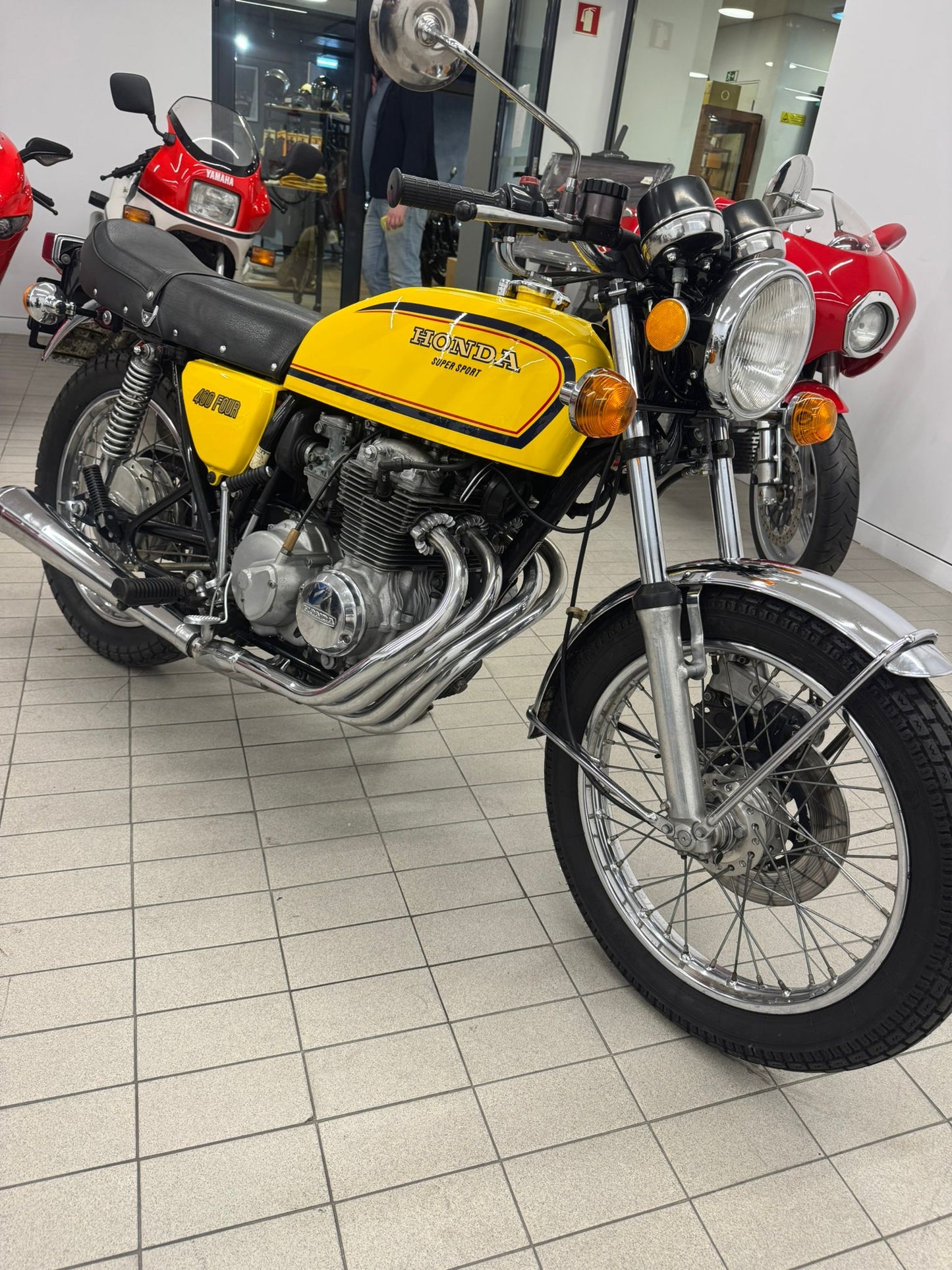 HONDA CB400 - SUPER SPORT