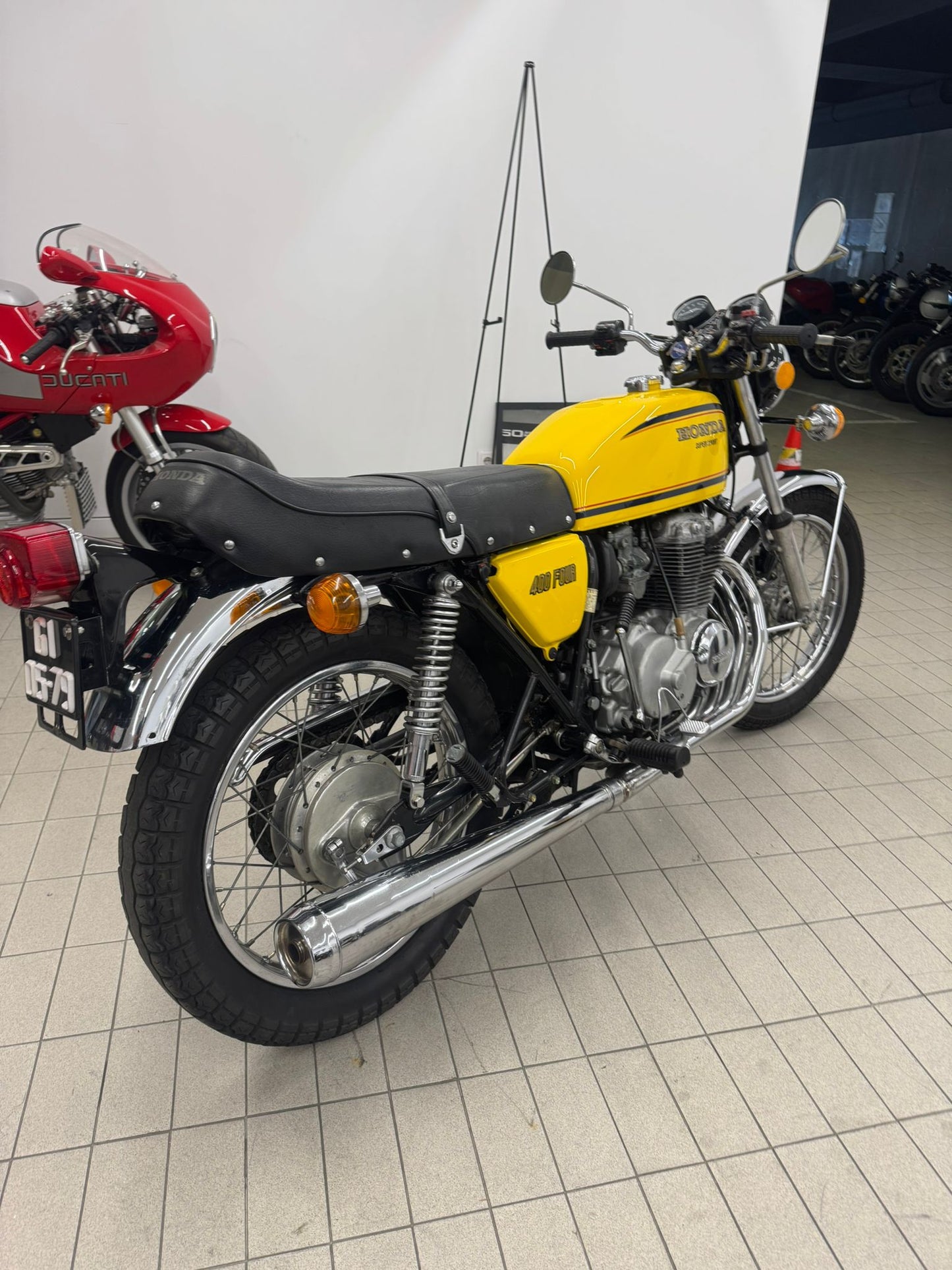 HONDA CB400 - SUPER SPORT