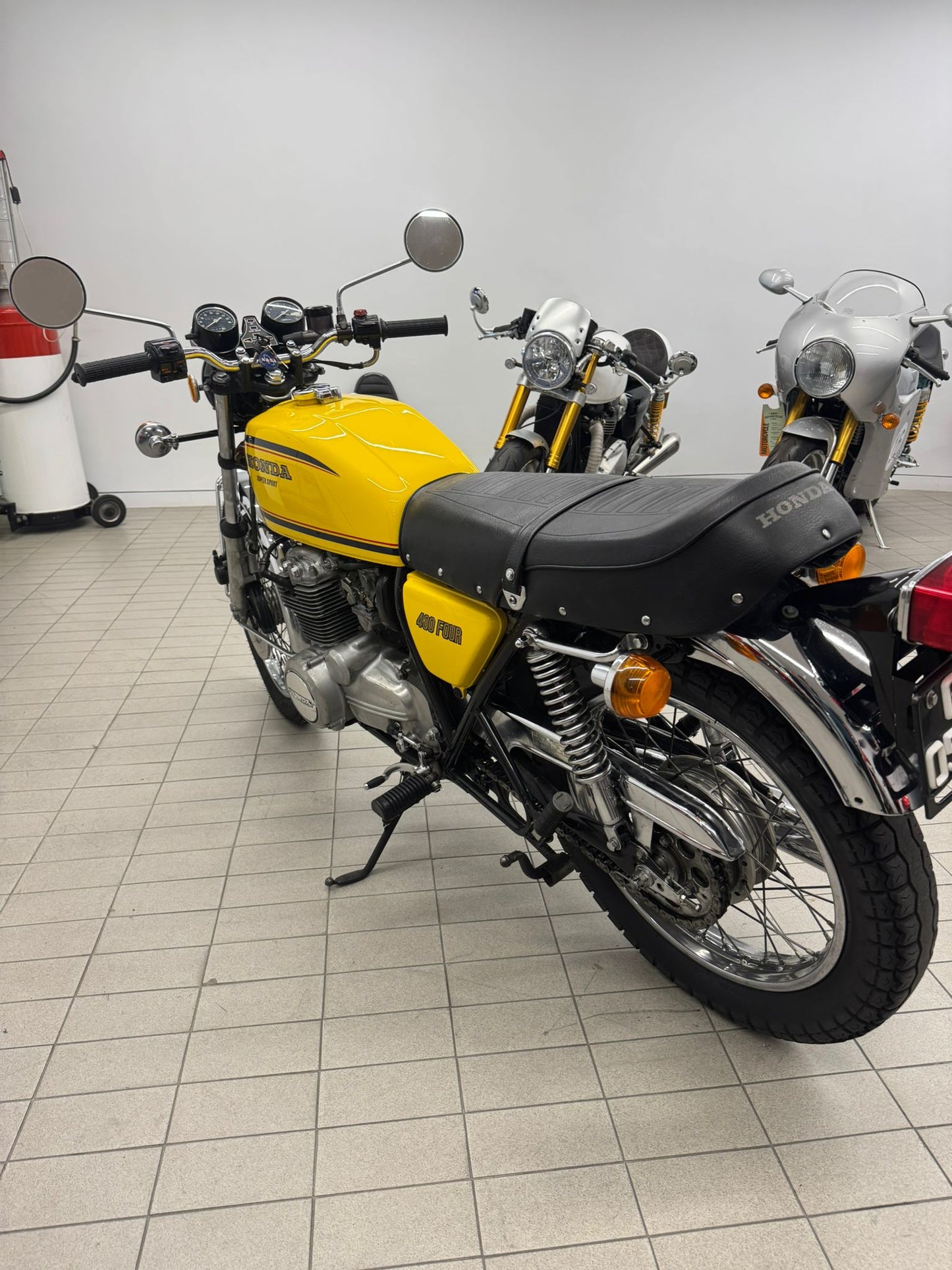 HONDA CB400 - SUPER SPORT