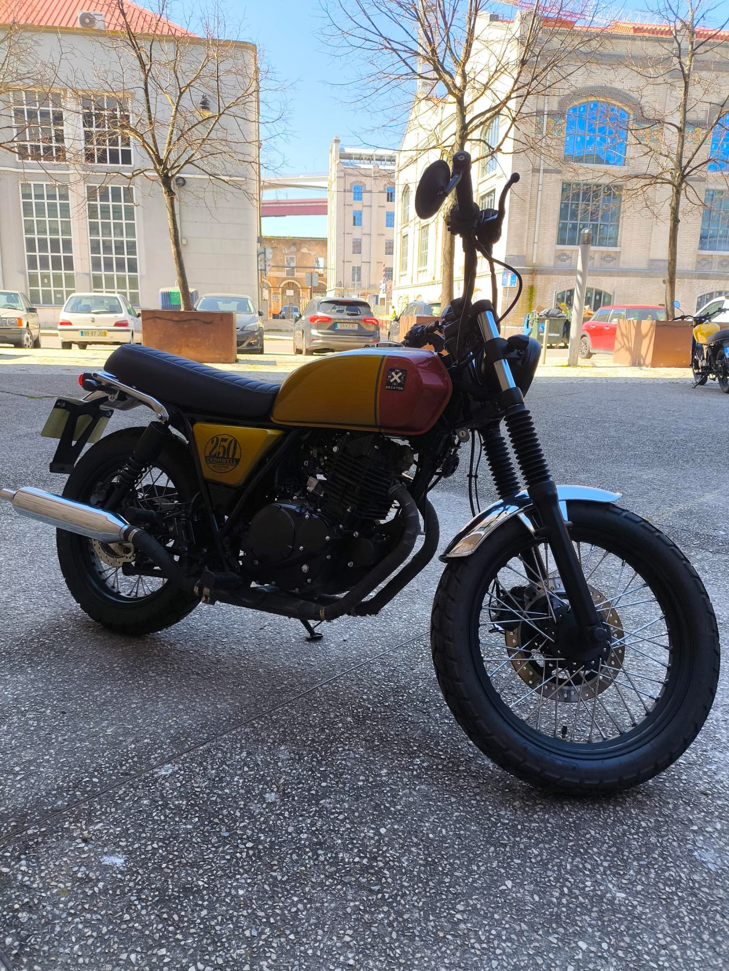 BRIXTON CROMWELL 250 ABS - Desert Gold/ Clockwork Orange