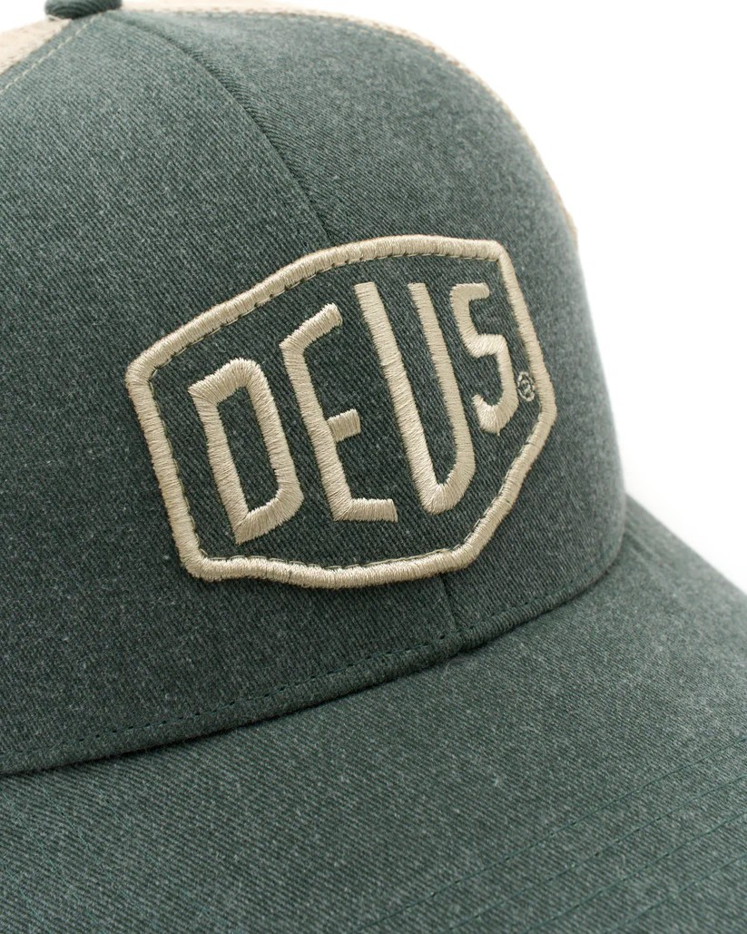 DEUS SHIELD TRUCKER - SHALE GREEN