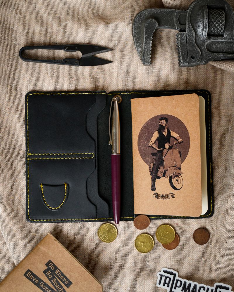 TRIP MACHINE EXPLORER WALLET - BLACK