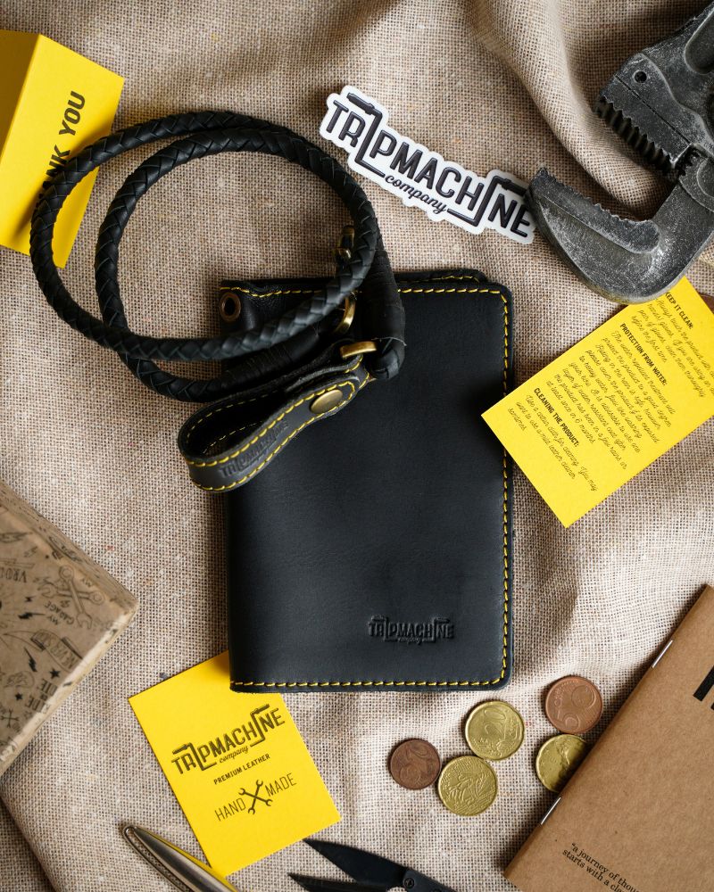 TRIP MACHINE EXPLORER WALLET - BLACK