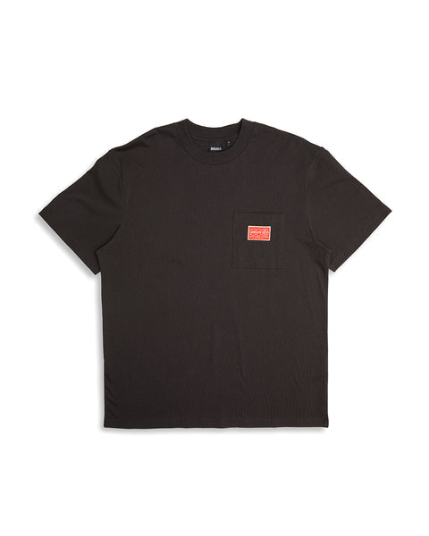 DEUS VENTURE POCKET TEE - ANTHRACITE