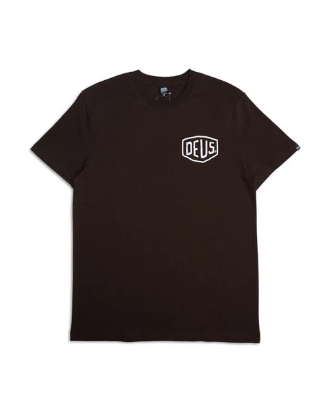 DEUS BIARRITZ ADDRESS TEE - CHOCO BROWN