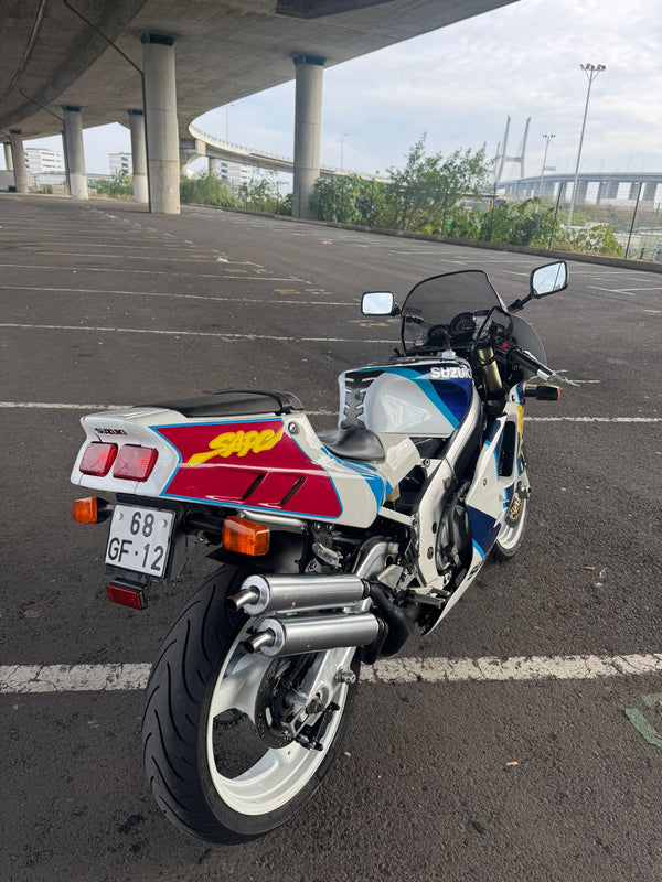 SUZUKI RGV 250