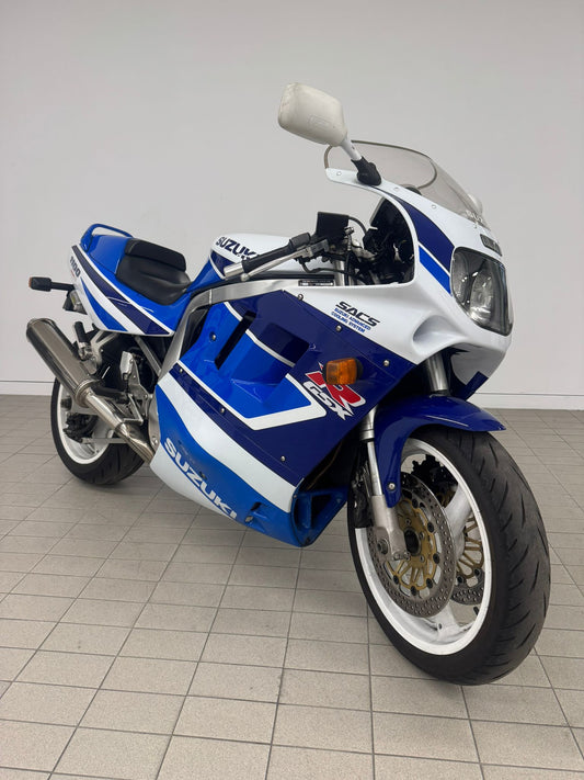 SUZUKI GSX - R1100