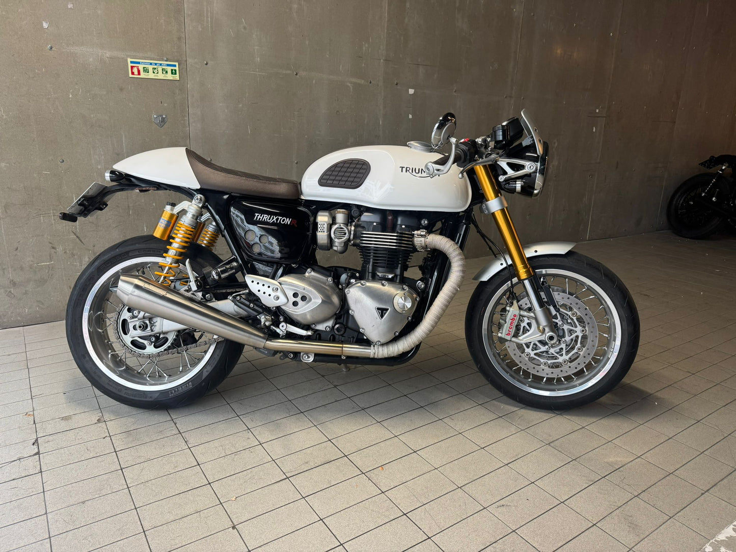 TRIUMPH THRUXTON 1200 R