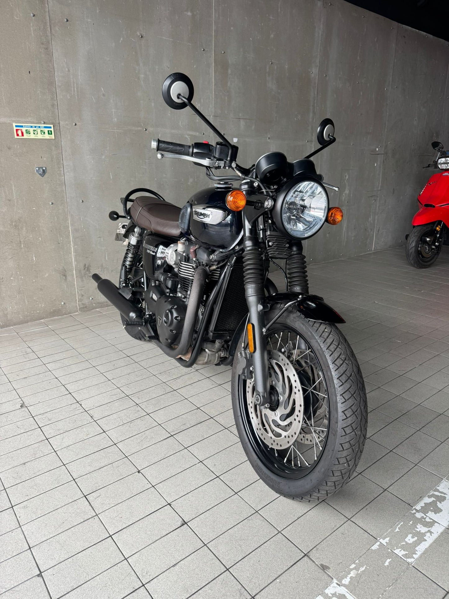 TRIUMPH BONNEVILLE T120
