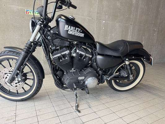 HARLEY DAVIDSON - SPORTSTER 883