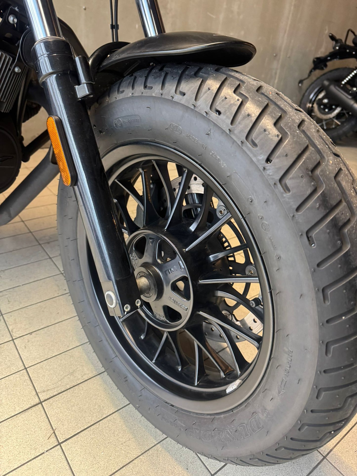 Moto Guzzi V9 Bobber - 2023