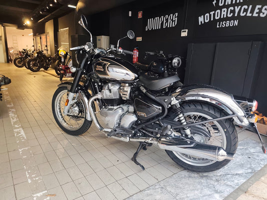 ROYAL ENFIELD - CLASSIC 650 - BLACK CHROME