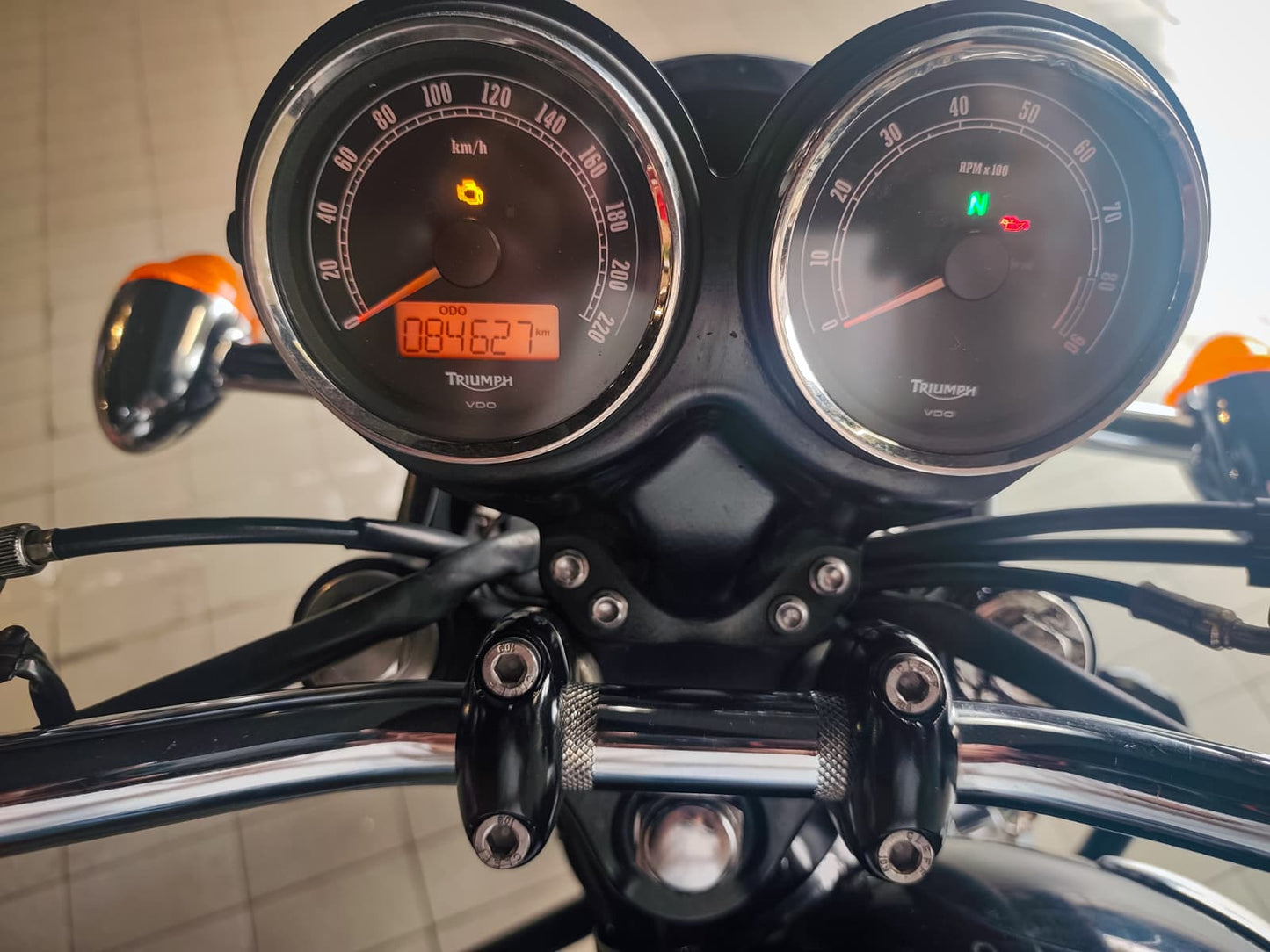 Triumph Boneville T100 2011