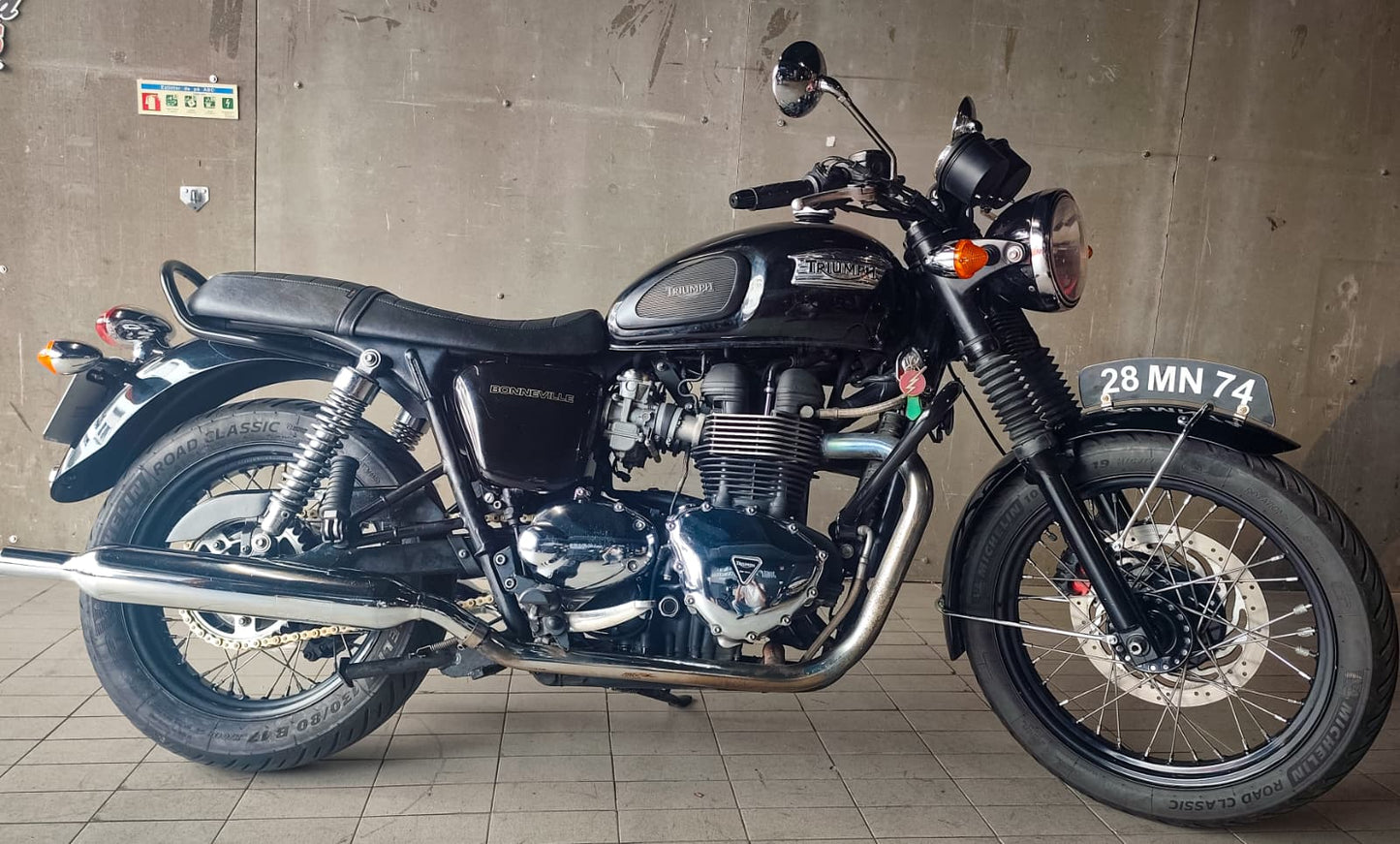 Triumph Boneville T100 2011