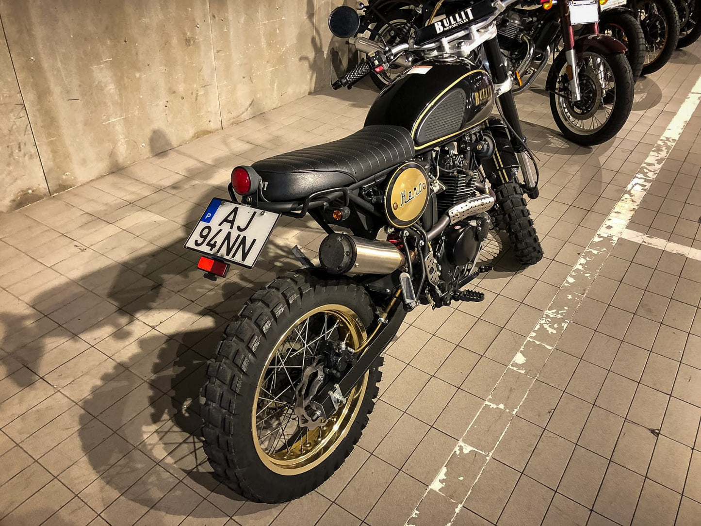 BULIT - HERO 125
