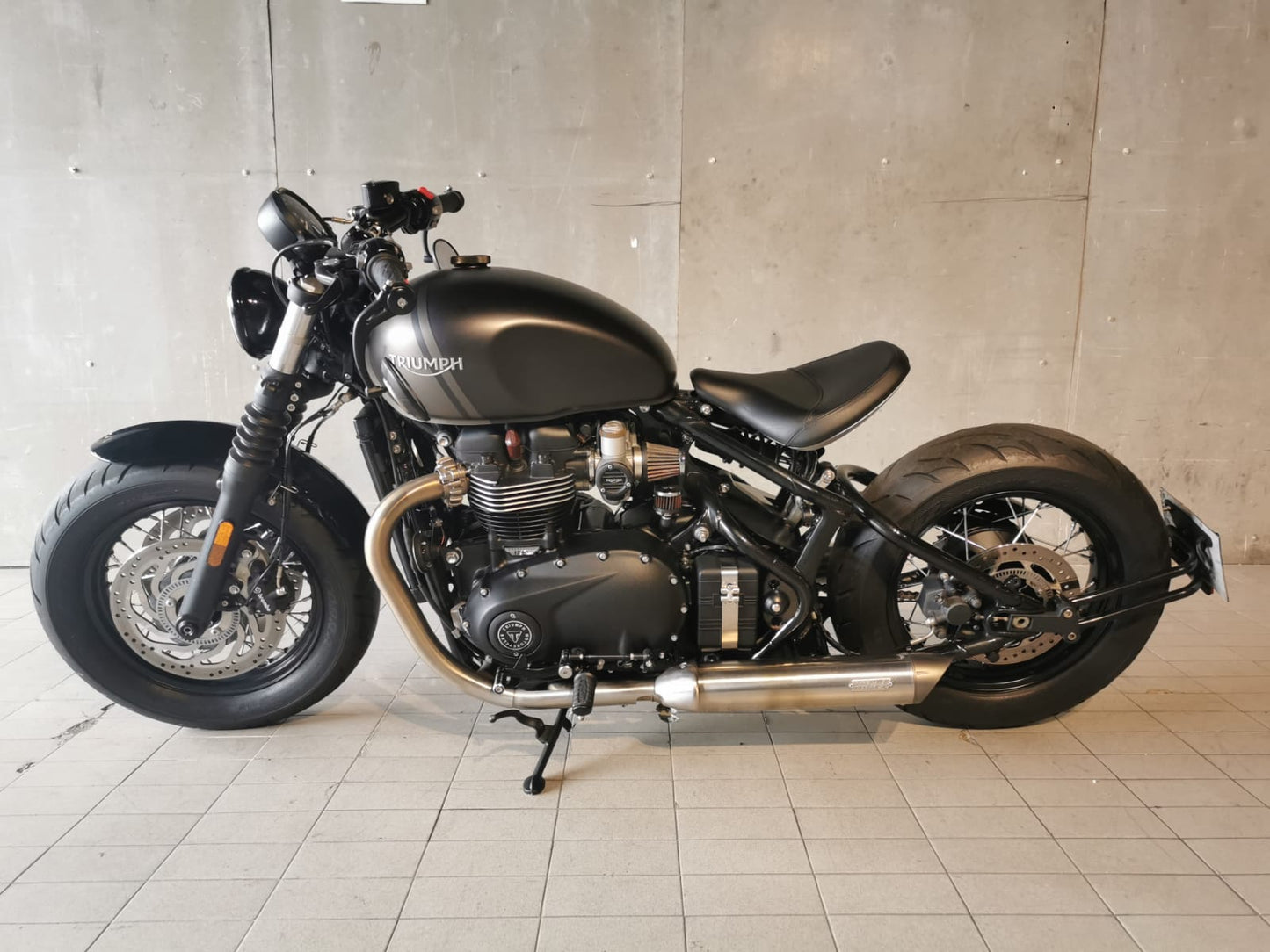 TRIUMPH BOBBER 1200