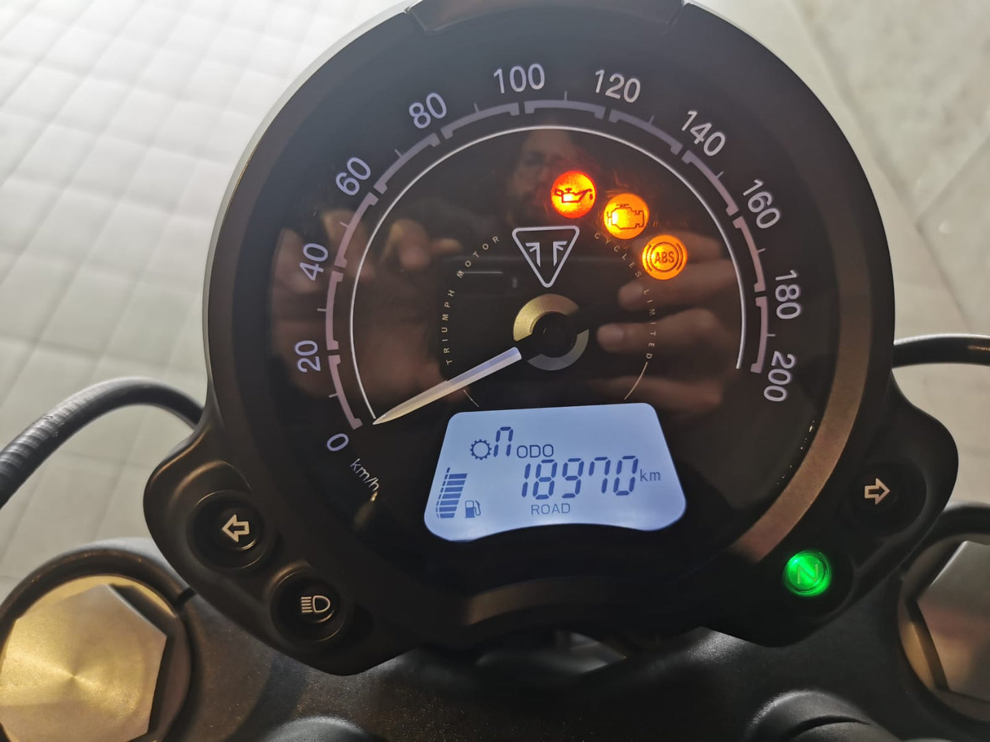 TRIUMPH BOBBER 1200