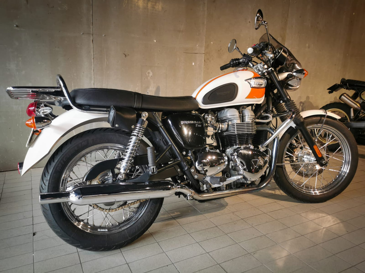 Triumph Bonneville T100 2007 – Última carburada 865cc