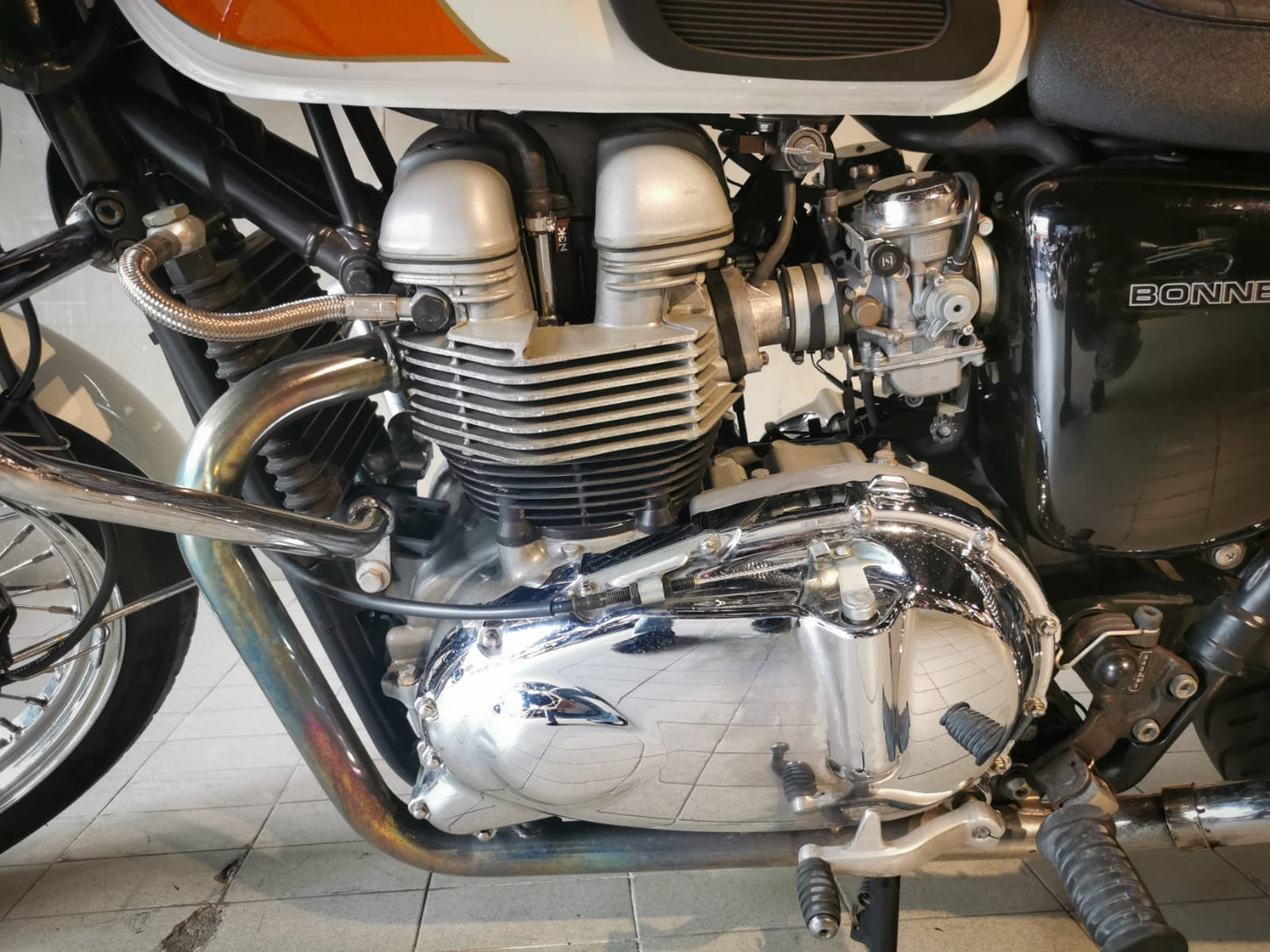 Triumph Bonneville T100 2007 – Última carburada 865cc