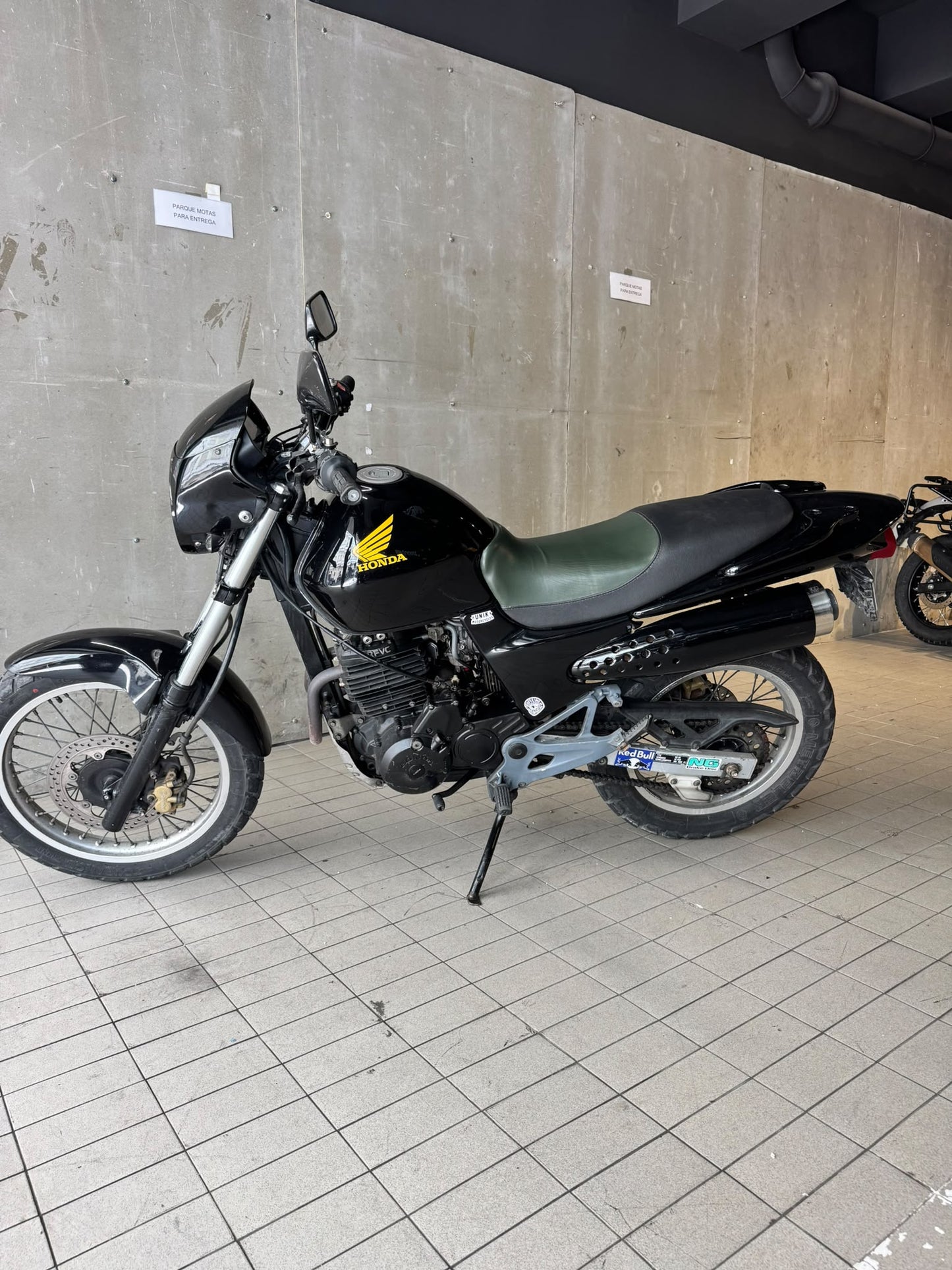 HONDA VIGOR 650