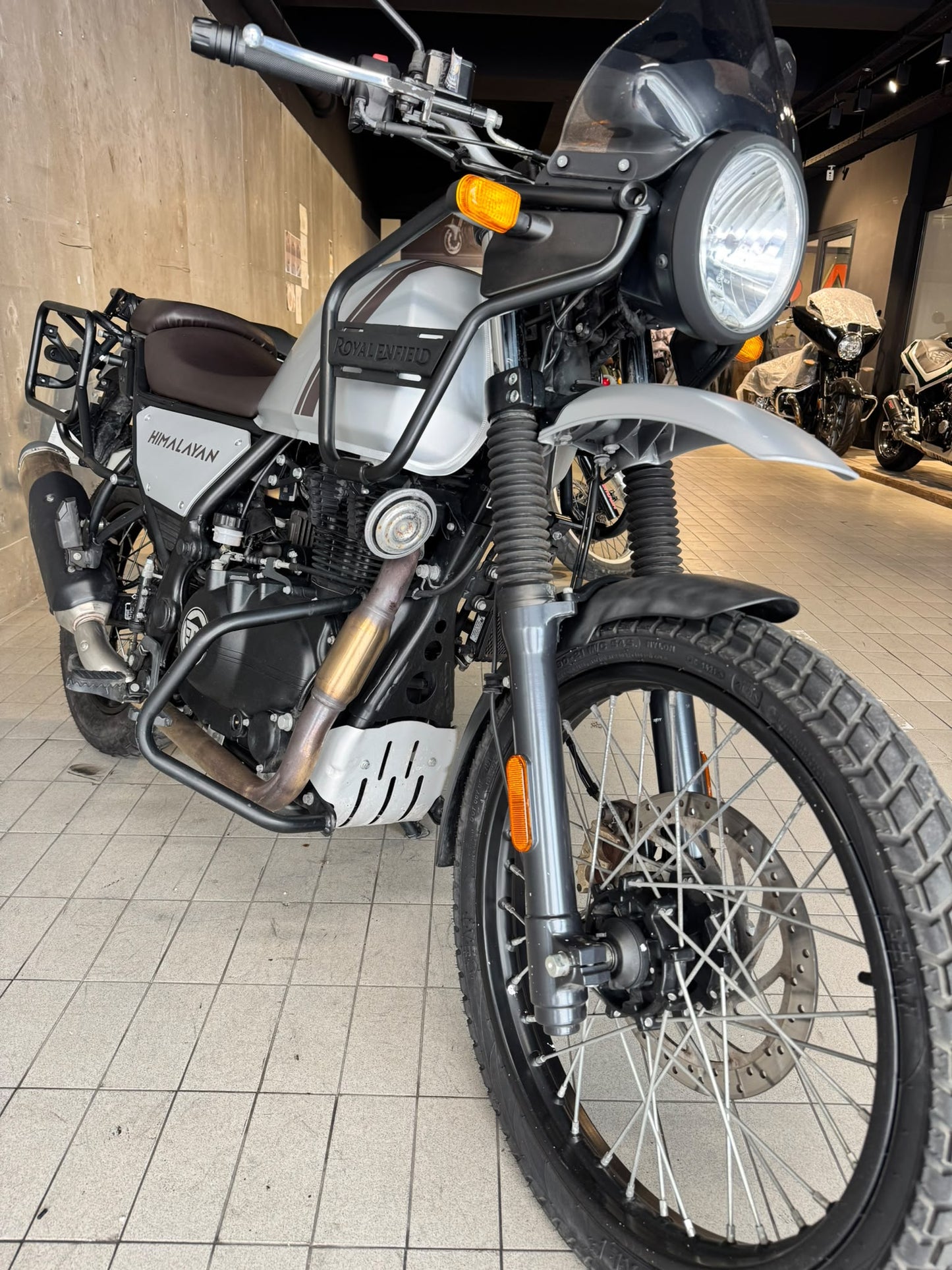 ROYAL ENFIELD - HIMALAYAN 411
