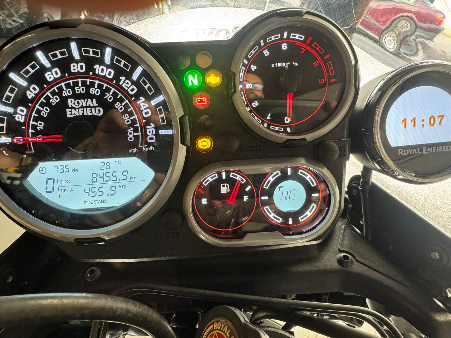 ROYAL ENFIELD - HIMALAYAN 411