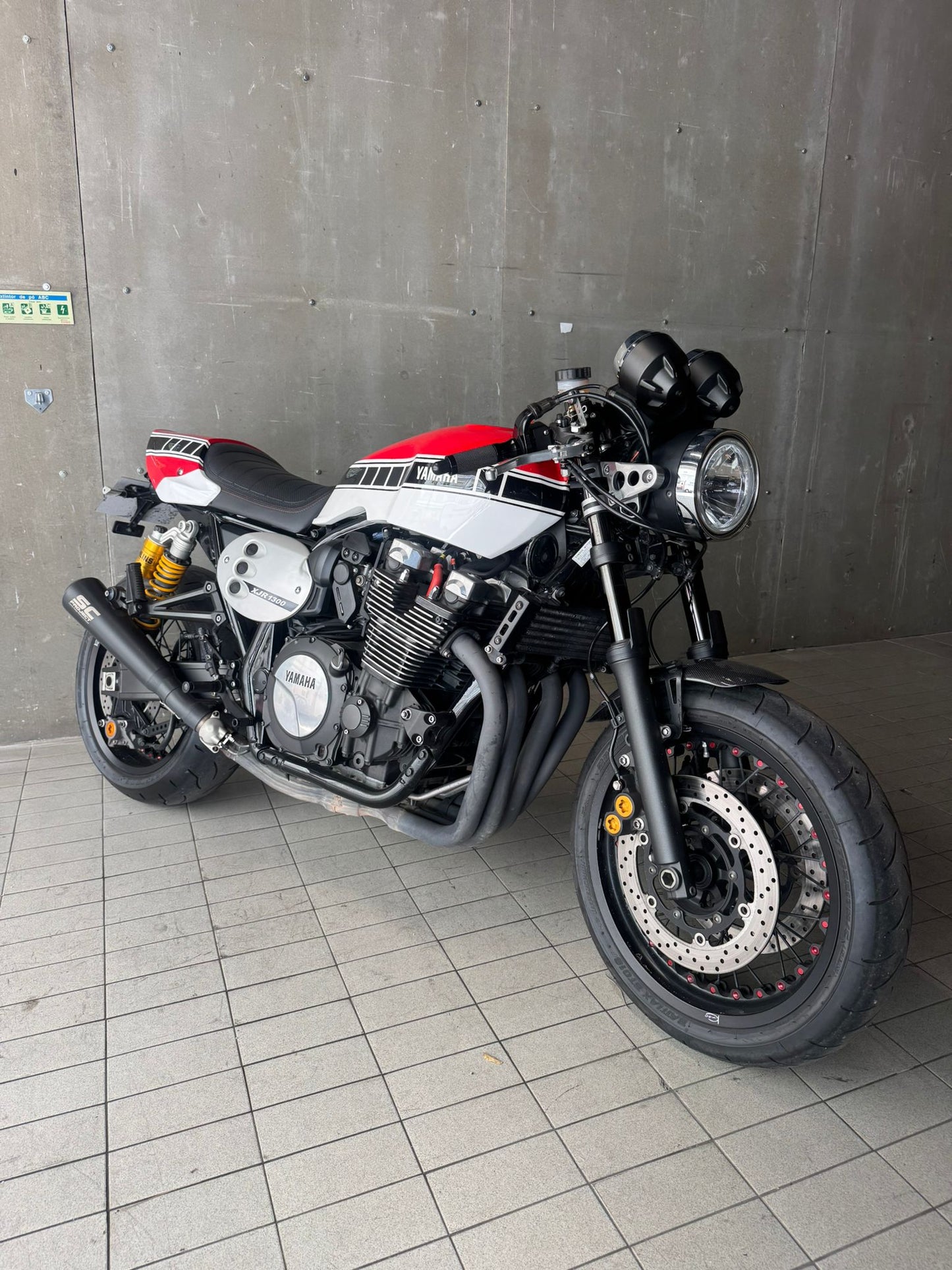 YAMAHA XJR 1300