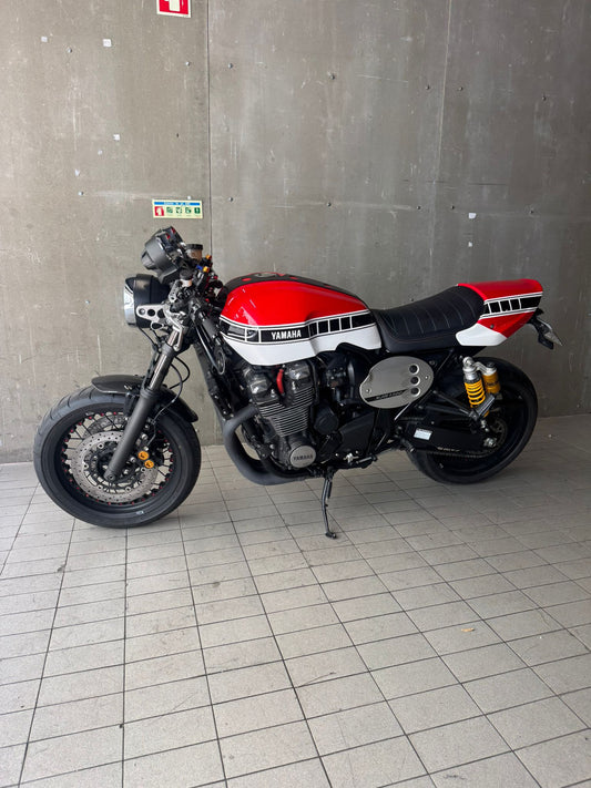 YAMAHA XJR 1300