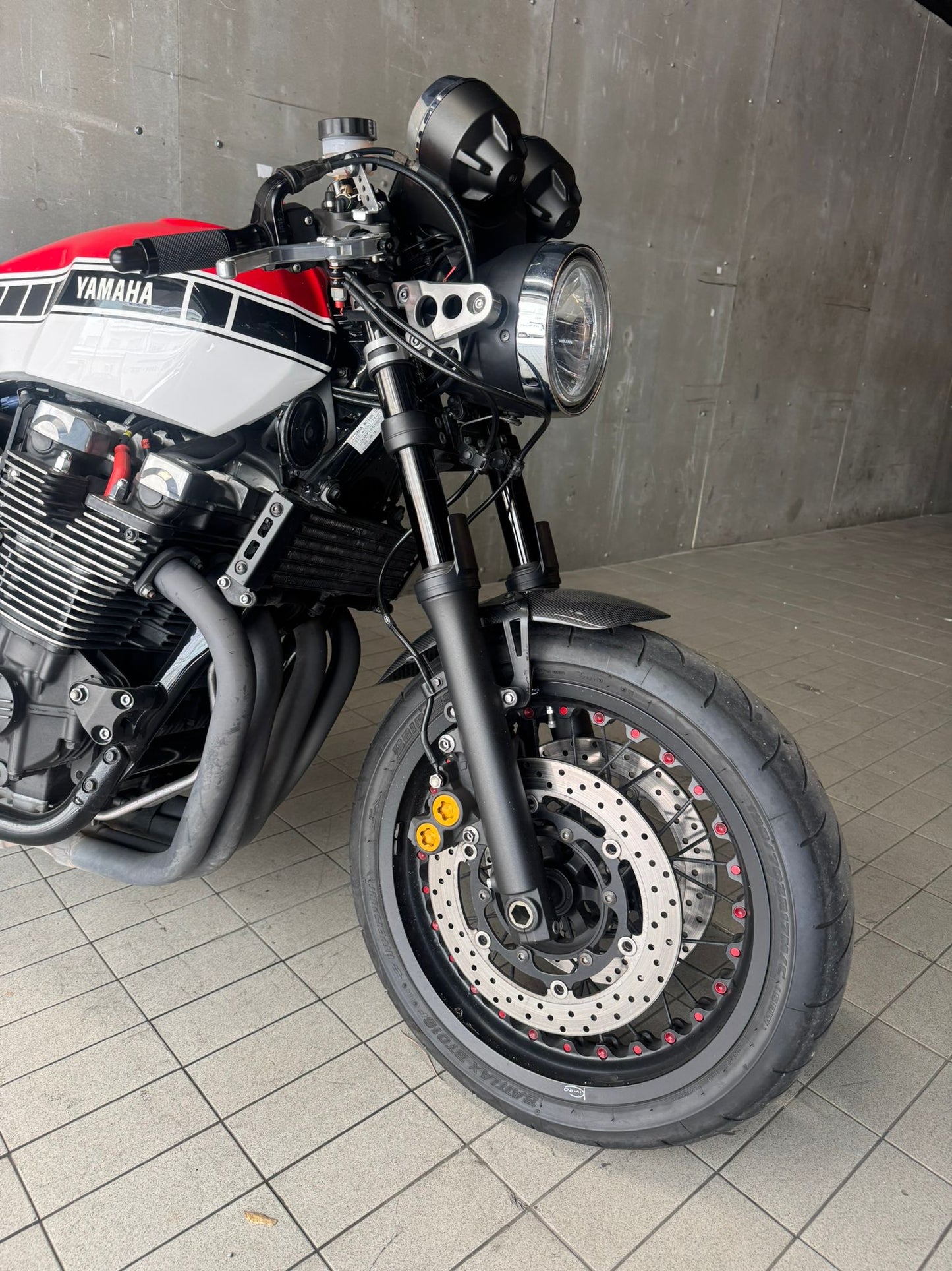 YAMAHA XJR 1300
