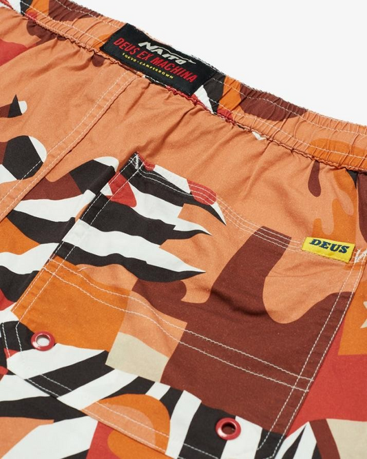 Deus Ex Machina NAITO MANUVA SHORT - RED