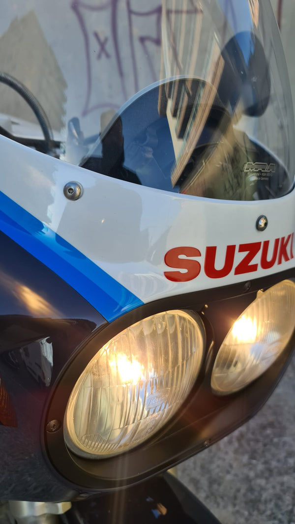 SUZUKI GSX -R1100